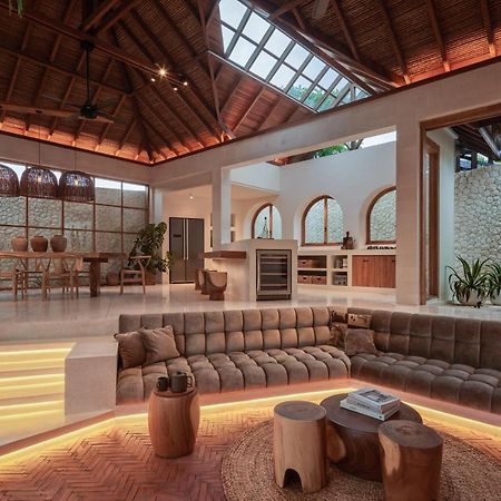 Villa Massilia Bali Seminyak Exteriör bild